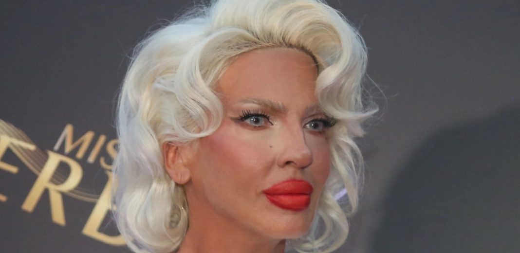 JELENA KARLEUŠA NA SARAJEVSKOM FILM FESTIVALU: PIjuvaIa bošnjački narod, pa se pojavila u glavnom gradu! Snimak pjevačice usijao mreže, stigla je privatnim avionom i to u kakvoj haljini - featured image