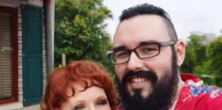 Upoznali se na sahrani njenog sina kad mu je bilo 18, a njoj 71 godina: Ljubav koja je završila brakom za samo 14 dana Upoznali se na sahrani njenog sina kad mu je bilo 18, a njoj 71 godina: Ljubav koja je završila brakom za samo 14 dana - featured image