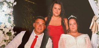 Ljubavna priča Elmedine iz Tuzle i Dejana iz Prijedora zbog koje će CIJELI BALKAN STAVITI PRST NA ČELO: Ovako izgleda život kad se U ISTOJ KUĆI SLAVE I BOŽIĆ I BAJRAM Ljubavna priča Elmedine iz Tuzle i Dejana iz Prijedora zbog koje će CIJELI BALKAN STAVITI PRST NA ČELO: Ovako izgleda život kad se U ISTOJ KUĆI SLAVE I BOŽIĆ I BAJRAM - featured image