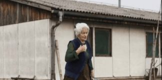 ŽENA JE MUŽU REKLA DA STAVI SVOJU STARU MAJKU U STARAČKI DOM! Rekao joj je da hoće, a onda je uradio JEDNU STVAR! ŽENA JE MUŽU REKLA DA STAVI SVOJU STARU MAJKU U STARAČKI DOM! Rekao joj je da hoće, a onda je uradio JEDNU STVAR! - featured image