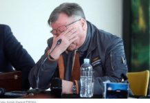 Halid Bešlić oglasio se iz bolnice: Emotivan video rastužio je mnoge Halid Bešlić oglasio se iz bolnice: Emotivan video rastužio je mnoge - featured image