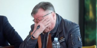 Halid Bešlić oglasio se iz bolnice: Emotivan video rastužio je mnoge Halid Bešlić oglasio se iz bolnice: Emotivan video rastužio je mnoge - featured image