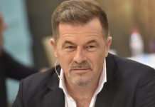 SAŠA MILOŠEVIĆ MARE JE U BRAKU SA 14 GODINA MLAĐOM PEVAČICOM: Mnogi kažu da je zgodna i veoma je uspešna žena, SVI JE DOBRO ZNATE (FOTO) SAŠA MILOŠEVIĆ MARE JE U BRAKU SA 14 GODINA MLAĐOM PEVAČICOM: Mnogi kažu da je zgodna i veoma je uspešna žena, SVI JE DOBRO ZNATE (FOTO) - featured image