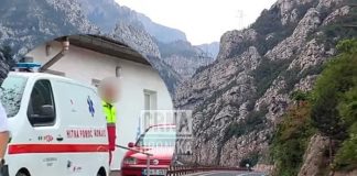 UŽAS U HERCEGOVINI: Beba preminula na putu do bolnice jer nije bilo sanitetskog vozila, roditelji morali ličnim vozilom voziti UŽAS U HERCEGOVINI: Beba preminula na putu do bolnice jer nije bilo sanitetskog vozila, roditelji morali ličnim vozilom voziti - featured image