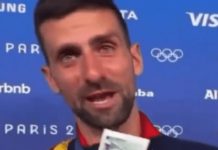 Novinar dao Novaku Đokoviću ovu fotografiju i slavni Srbin je odmah zaplakao!!Pogledajte samo šta se nalazi na fotografiji… Novinar dao Novaku Đokoviću ovu fotografiju i slavni Srbin je odmah zaplakao!!Pogledajte samo šta se nalazi na fotografiji… - featured image