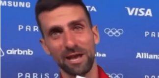 Novinar dao Novaku Đokoviću ovu fotografiju i slavni Srbin je odmah zaplakao!!Pogledajte samo šta se nalazi na fotografiji… Novinar dao Novaku Đokoviću ovu fotografiju i slavni Srbin je odmah zaplakao!!Pogledajte samo šta se nalazi na fotografiji… - featured image