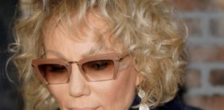 “BIO SAM LJUBAVNIK LEPE BRENE, TRETIRALA ME JE KAO DA SAM ŽIG0L0!”: Skandal0zna ispovest pevača koji tvrdi ŠOK STVARI – mlađi od nje 20 godina, voIi da ga snažn0 prima “BIO SAM LJUBAVNIK LEPE BRENE, TRETIRALA ME JE KAO DA SAM ŽIG0L0!”: Skandal0zna ispovest pevača koji tvrdi ŠOK STVARI – mlađi od nje 20 godina, voIi da ga snažn0 prima - featured image