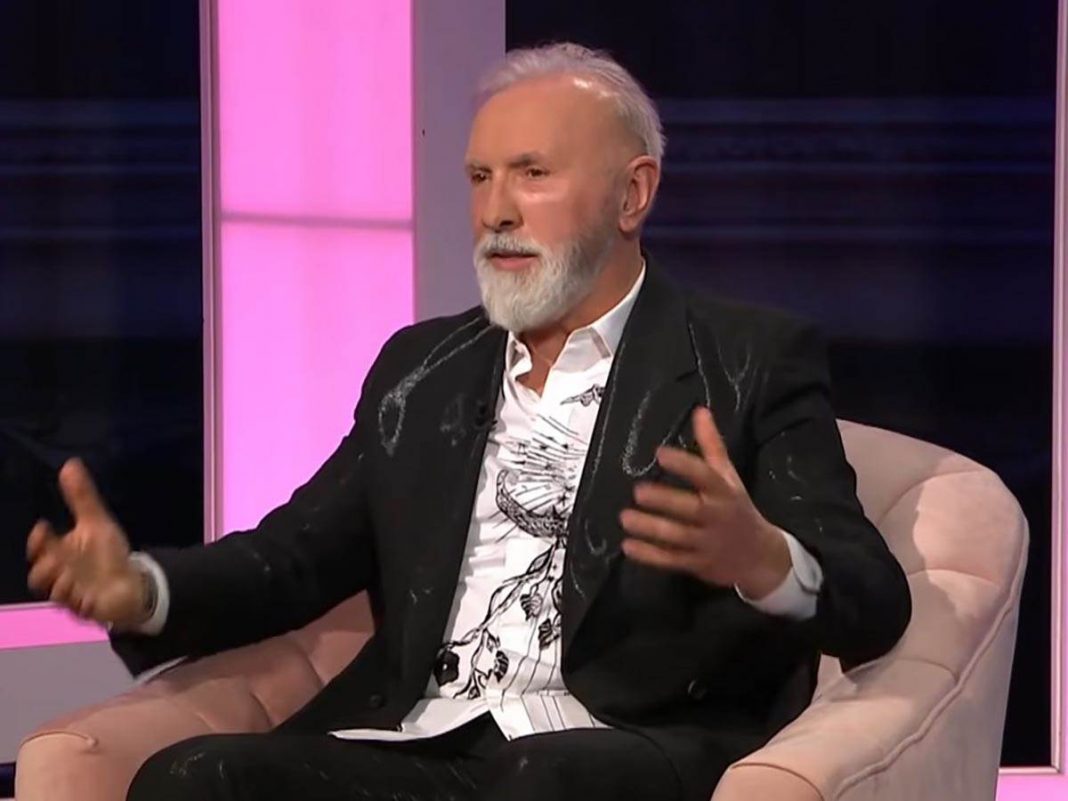 Dino Merlin se odrekao patriotskog albuma na kom su pesme o ratu u Bosni: Otkrio istinu o svemu, ceo album nelegalan - featured image Dino Merlin se odrekao patriotskog albuma na kom su pesme o ratu u Bosni: Otkrio istinu o svemu, ceo album nelegalan - featured image