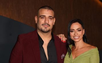 “MOŽE MI SE JER SAM ŽENA DARKA LAZIĆA” Katarina pobesnela pa šokirala javnost: Platio bi mi sve što poželim "MOŽE MI SE JER SAM ŽENA DARKA LAZIĆA" Katarina pobesnela pa šokirala javnost: Platio bi mi sve što poželim - featured image