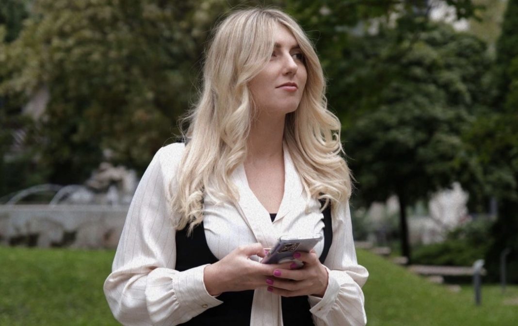 TRAGIČNO STRADALA ALDINA JAHIĆ: Mlada žena čiji je život noćas brutalno prekinut u Mostaru od strane 0vog “uglednog biznismena” – nije mu prvi put, i opet se slobodno šeta ulicama? - featured image TRAGIČNO STRADALA ALDINA JAHIĆ: Mlada žena čiji je život noćas brutalno prekinut u Mostaru od strane 0vog “uglednog biznismena” – nije mu prvi put, i opet se slobodno šeta ulicama? - featured image