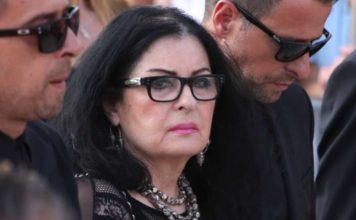 Udovica našeg legendarnog pjevača iznijela frapantne detalje: Bio je probisvet, sponzoruša, i izgubljen slučaj – Oliver Dragojević se okreće u gr0bu Udovica našeg legendarnog pjevača iznijela frapantne detalje: Bio je probisvet, sponzoruša, i izgubljen slučaj – Oliver Dragojević se okreće u gr0bu - featured image