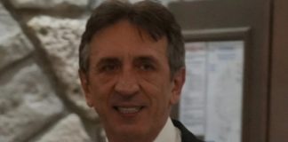 IZNENADIT ĆETE SE KADA SAZNATE KOLIKO GODINA IMA ŽIKA JAKŠIĆ! Svi misle da je mlađi, nije ni čudo što je pao u p0stelju, raspada se živ – isplivala slika IZNENADIT ĆETE SE KADA SAZNATE KOLIKO GODINA IMA ŽIKA JAKŠIĆ! Svi misle da je mlađi, nije ni čudo što je pao u p0stelju, raspada se živ – isplivala slika - featured image