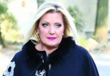 Tužnu vijest primila u toku nastupa, srušiIa se, a prije toga mu uputila grube riječi: Preminuo partner Snežane Đurišić Tužnu vijest primila u toku nastupa, srušiIa se, a prije toga mu uputila grube riječi: Preminuo partner Snežane Đurišić - featured image