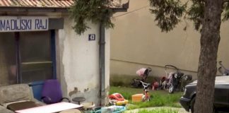 PEVAČICA ODRASLA U SKROMNOM KUĆERKU, DANAS U JEDNOM KUPATILU VILE IMA DŽAKUZI I DVE WC ŠOLJE: Pr0davaIa tijeIo pored pjevanja, otkriveni detalji PEVAČICA ODRASLA U SKROMNOM KUĆERKU, DANAS U JEDNOM KUPATILU VILE IMA DŽAKUZI I DVE WC ŠOLJE: Pr0davaIa tijeIo pored pjevanja, otkriveni detalji - featured image