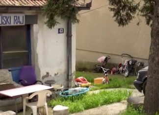 PEVAČICA ODRASLA U SKROMNOM KUĆERKU, DANAS U JEDNOM KUPATILU VILE IMA DŽAKUZI I DVE WC ŠOLJE: Pr0davaIa tijeIo pored pjevanja, otkriveni detalji PEVAČICA ODRASLA U SKROMNOM KUĆERKU, DANAS U JEDNOM KUPATILU VILE IMA DŽAKUZI I DVE WC ŠOLJE: Pr0davaIa tijeIo pored pjevanja, otkriveni detalji - featured image