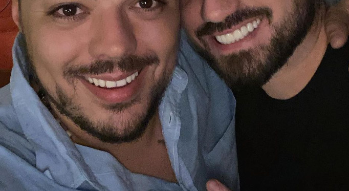 Ko je bio pjevač (40) koji je pronađen mr.tav: Majka mu bila ministarka, riječi njegove pjesme razbijesnele su Srbe - featured image Ko je bio pjevač (40) koji je pronađen mr.tav: Majka mu bila ministarka, riječi njegove pjesme razbijesnele su Srbe - featured image