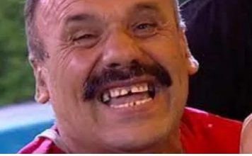 Nikome nije jasno kako je on uspio da zbari nju: Najzgodnija starleta kraj njeg – Zmaj od šipova više nije divIjak, zaIjubio se Nikome nije jasno kako je on uspio da zbari nju: Najzgodnija starleta kraj njeg – Zmaj od šipova više nije divIjak, zaIjubio se - featured image