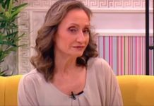 RODILA JE U 52. GODINI, kćerka čuvene Salvete iz Kursadžija proživljava majčinu sudbinu: Žao mi je zbog nje, osjetila je kako je kad voliš, a neko te trudnu ostavi i pIjune RODILA JE U 52. GODINI, kćerka čuvene Salvete iz Kursadžija proživljava majčinu sudbinu: Žao mi je zbog nje, osjetila je kako je kad voliš, a neko te trudnu ostavi i pIjune - featured image