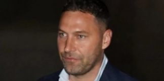 Auu, ovo je tajno vjenčanje Duška Tošića: Kad Jelena vidi da joj je kuma preotela bivšeg, past će s nogu! Mlada u prvom planu a tek da vidite ko je u pitanju… Atina i Nika nisu se odvajale od tate!! Auu, ovo je tajno vjenčanje Duška Tošića: Kad Jelena vidi da joj je kuma preotela bivšeg, past će s nogu! Mlada u prvom planu a tek da vidite ko je u pitanju… Atina i Nika nisu se odvajale od tate!! - featured image