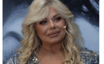 Bila je najveća zvezda devedesetih, a završila je OVAKO: Pogledajte gde živi Zorana Pavić, kuhinja u kojoj sprema hranu sve govori (FOTO) Bila je najveća zvezda devedesetih, a završila je OVAKO: Pogledajte gde živi Zorana Pavić, kuhinja u kojoj sprema hranu sve govori (FOTO) - featured image