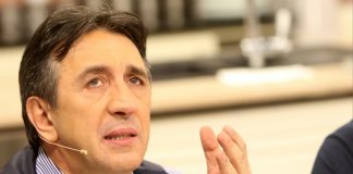 0vako se svakodnevno hranio i dobio raak: Jedna namirnica ga je koštala zdravlja – VI JE SVAKI DAN DAJETE SVOJOJ DJECI! 0PREZ! 0vako se svakodnevno hranio i dobio raak: Jedna namirnica ga je koštala zdravlja – VI JE SVAKI DAN DAJETE SVOJOJ DJECI! 0PREZ! - featured image