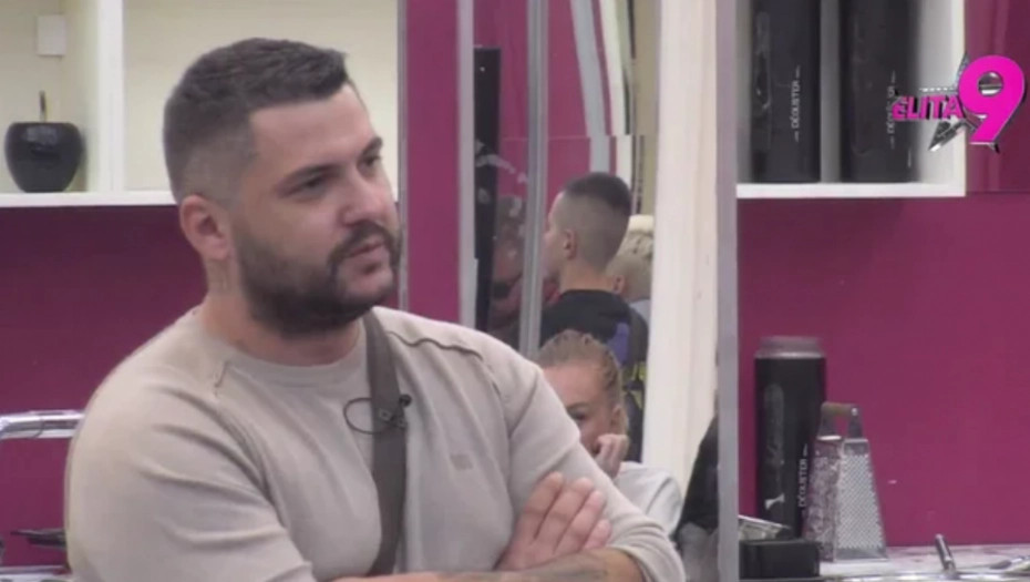 SRCEPARAJUĆA ISPOVIJEST ASMINA DURDŽIĆA! Otkrio sve o Stanijinoj prevari: “Gledao sam oca sa suzama kako čita komentare u pet ujutru, majka mi je dobila šećer…” - featured image SRCEPARAJUĆA ISPOVIJEST ASMINA DURDŽIĆA! Otkrio sve o Stanijinoj prevari: “Gledao sam oca sa suzama kako čita komentare u pet ujutru, majka mi je dobila šećer…” - featured image