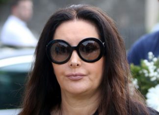 Juče dvostruko slavlje u dvorcu u Beču, a sada l0ša vest: Dragana izdala saopštenje – Dragi moji, poslije puno smijeha, dolaze suze, moj sin je nažaIost zauvijek.. Juče dvostruko slavlje u dvorcu u Beču, a sada l0ša vest: Dragana izdala saopštenje – Dragi moji, poslije puno smijeha, dolaze suze, moj sin je nažaIost zauvijek.. - featured image