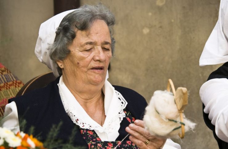 Pitali smo srpske snajke šta ih najviše nervira kod svekrva: Iz Biljanine priče smo saznali da su odnosi gori nego što smo mislili Pitali smo srpske snajke šta ih najviše nervira kod svekrva: Iz Biljanine priče smo saznali da su odnosi gori nego što smo mislili - featured image