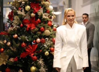 NATAŠA BEKVALAC ĆE U PONOĆ POLJUBITI OVOG MOĆNIKA: U pitanju je političar koji joj je javno udelio poklon, pevačica najavila spektakl! NATAŠA BEKVALAC ĆE U PONOĆ POLJUBITI OVOG MOĆNIKA: U pitanju je političar koji joj je javno udelio poklon, pevačica najavila spektakl!