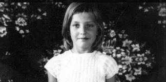 Pevala je Titu na uvce, izgubila je brata, muža, pa oca: Danas vedri i oblači estradnim nebom, znate li ko je ona? Pevala je Titu na uvce, izgubila je brata, muža, pa oca: Danas vedri i oblači estradnim nebom, znate li ko je ona? - featured image