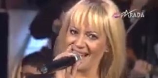 Harala je estradnom scenom 90-ih pa se povukla sa scene: Bila je ljubavnica, a onda se udala za 10 godina mlašeg oficira i u 42. godini rodila sina Harala je estradnom scenom 90-ih pa se povukla sa scene: Bila je ljubavnica, a onda se udala za 10 godina mlašeg oficira i u 42. godini rodila sina - featured image