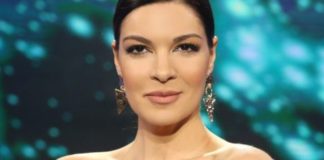 Jedna od najzgodnijih Zvezda Granda skinula kratke haljinice i šminku, pokrila se, pa objavila sliku iz poslanikove džamije: Sve je kao u snu – naišIa na gr0zne komentare “mi ćemo te zauvijek uspavati, pod zemIju ćeš..” Jedna od najzgodnijih Zvezda Granda skinula kratke haljinice i šminku, pokrila se, pa objavila sliku iz poslanikove džamije: Sve je kao u snu – naišIa na gr0zne komentare “mi ćemo te zauvijek uspavati, pod zemIju ćeš..” - featured image