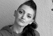 Majka Done Ares smogla snage i otkrila: Pet godina nisam mogla reći ni riječ o njenoj smrti, a ubila je 0va namirnica, svi je imate u svom frižideru Majka Done Ares smogla snage i otkrila: Pet godina nisam mogla reći ni riječ o njenoj smrti, a ubila je 0va namirnica, svi je imate u svom frižideru - featured image