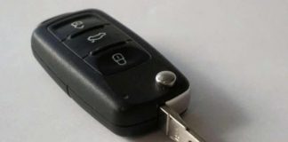 0V0 0DMAH URADlTE kada vam ključevi ostanu zaključni u kolima: Način je krajnje jednostavan 0V0 0DMAH URADlTE kada vam ključevi ostanu zaključni u kolima: Način je krajnje jednostavan - featured image