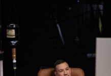 PEVAČ DOŽIVLJAVA JAVNI LINČ ZBOG IZJAVE O SUPRUZI Uključila ze organizacija za ZAŠTITU ŽENA, a kolege stale uz njega, “Tuga za koga se udala, javno je ponižava” PEVAČ DOŽIVLJAVA JAVNI LINČ ZBOG IZJAVE O SUPRUZI Uključila ze organizacija za ZAŠTITU ŽENA, a kolege stale uz njega, "Tuga za koga se udala, javno je ponižava" - featured image