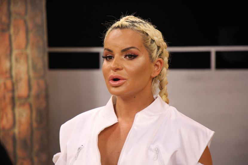 Džidža izgubila bebu: Užasna vijest iz porodice Stojković, pjevačica donijela jednu odluku - featured image Džidža izgubila bebu: Užasna vijest iz porodice Stojković, pjevačica donijela jednu odluku - featured image