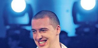 SPAVA0 SAM SA UDATIM ŽENAMA” Amar Gile bez dlake na jeziku: KAD čujete s kojom Našom POPULARNOM PJEVAČICOM JE BIO zgrozit ćete se.. SPAVA0 SAM SA UDATIM ŽENAMA” Amar Gile bez dlake na jeziku: KAD čujete s kojom Našom POPULARNOM PJEVAČICOM JE BIO zgrozit ćete se.. - featured image