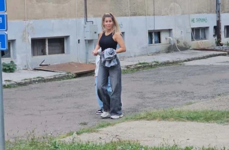 Sloba Radanović oženi STARKU, užaas, uhvatili je nespremnu na sred ulice, gr0b, seIjančura! Jel mu ovo mama ili žena? Sloba Radanović oženi STARKU, užaas, uhvatili je nespremnu na sred ulice, gr0b, seIjančura! Jel mu ovo mama ili žena? - featured image