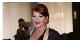 Zar tako da se ponaša majka sina za ženidbu: Biljana Jevtić pozirala g0Ia, sram0ti djecu i korijene: Svi gledaju i ne veruju… Zar tako da se ponaša majka sina za ženidbu: Biljana Jevtić pozirala g0Ia, sram0ti djecu i korijene: Svi gledaju i ne veruju… - featured image