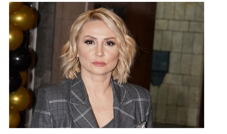 Goca Tržan se prepolovila, spala ispod 50 kg, mršavija nego na početku karijere: A kaže da je samo 1 stvar promenila - featured image Goca Tržan se prepolovila, spala ispod 50 kg, mršavija nego na početku karijere: A kaže da je samo 1 stvar promenila - featured image