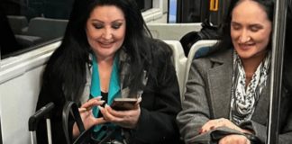 Propala u potpunosti, Dragana Mirković uhvaćena u autobusu, vuče kofer, nema novca da plati avionsku kartu: Vraća se u Srbiju, a evo u kakvom izdanju je uhvaćena Propala u potpunosti, Dragana Mirković uhvaćena u autobusu, vuče kofer, nema novca da plati avionsku kartu: Vraća se u Srbiju, a evo u kakvom izdanju je uhvaćena - featured image