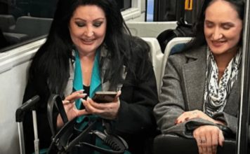 Propala u potpunosti, Dragana Mirković uhvaćena u autobusu, vuče kofer, nema novca da plati avionsku kartu: Vraća se u Srbiju, a evo u kakvom izdanju je uhvaćena Propala u potpunosti, Dragana Mirković uhvaćena u autobusu, vuče kofer, nema novca da plati avionsku kartu: Vraća se u Srbiju, a evo u kakvom izdanju je uhvaćena - featured image