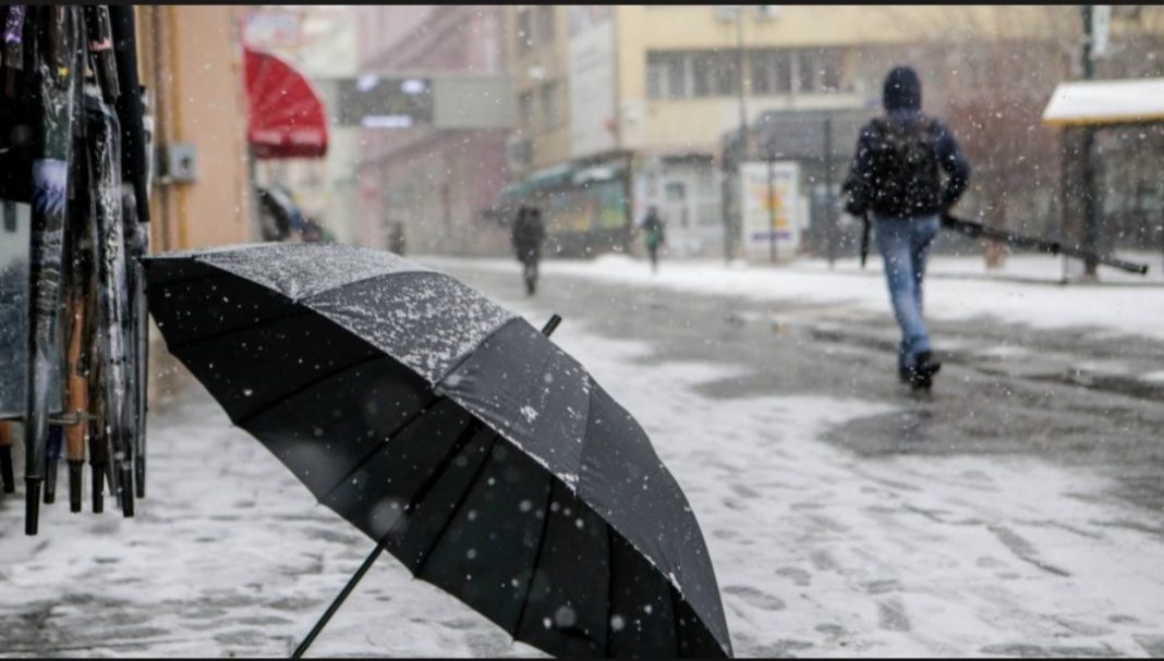 Slijedi nam ledeni dani, svi bi se trebali spremiti, struje neće biti danima, trgovine neće imati hrane: Od sutra najavljene temperature -24 stepena - featured image Slijedi nam ledeni dani, svi bi se trebali spremiti, struje neće biti danima, trgovine neće imati hrane: Od sutra najavljene temperature -24 stepena - featured image