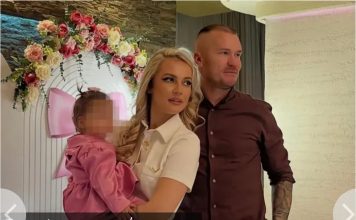 Jedini čovjek sa Terzine strane koji se pojavio na Barbarinom rođendanu: Milica prihvatila da on dođe, jer je on otac djeteta zapravo? AUUUU Jedini čovjek sa Terzine strane koji se pojavio na Barbarinom rođendanu: Milica prihvatila da on dođe, jer je on otac djeteta zapravo? AUUUU - featured image