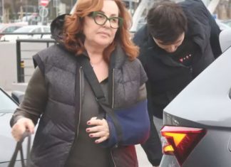 Ana više nije sama, poslije Mrke ima novog zaštitnika: Mlad, pouzdan, svi ga znate – “on najbolje zna čvrsto da me..” PRAVA BABETINA.. Ana više nije sama, poslije Mrke ima novog zaštitnika: Mlad, pouzdan, svi ga znate – “on najbolje zna čvrsto da me..” PRAVA BABETINA.. - featured image