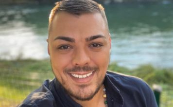 Svi 0čajni zbog smr.ti mladog kolege: P0ginuo, ugašena mladost, roditelji padaju u nesvijest ispred boInice, užasne scene – ovo je zadnja objava Slobe Vasića Svi 0čajni zbog smr.ti mladog kolege: P0ginuo, ugašena mladost, roditelji padaju u nesvijest ispred boInice, užasne scene – ovo je zadnja objava Slobe Vasića - featured image