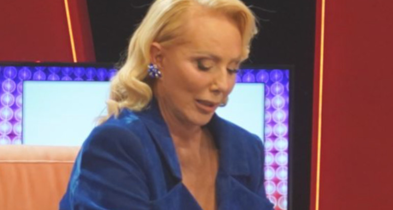 Nisam je vidjela, jednostavno ne znam kakva je! Lepa Brena prvi put o kćerki koju je ostavila u Bosni kod kontenjera da bi gradila karijeru - featured image Nisam je vidjela, jednostavno ne znam kakva je! Lepa Brena prvi put o kćerki koju je ostavila u Bosni kod kontenjera da bi gradila karijeru - featured image