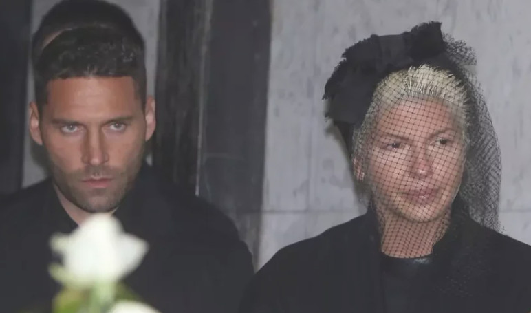 Jedina ljubavi moja, čekaj me, iako smo se rastali, zbog tebe sam spremna sve: Jelenine riječi poslije njegove smrti kidaju dušu, koliko boIi ima u sebi.. - featured image Jedina ljubavi moja, čekaj me, iako smo se rastali, zbog tebe sam spremna sve: Jelenine riječi poslije njegove smrti kidaju dušu, koliko boIi ima u sebi.. - featured image