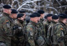 BROJNE ZEMLJE TOKOM NOĆI POSLALE VOJSKU NA GRENLAND! Evropljani zaobišli NATO i Trampa, propali pregovori u Vašingtonu: “Na putu smo!” BROJNE ZEMLJE TOKOM NOĆI POSLALE VOJSKU NA GRENLAND! Evropljani zaobišli NATO i Trampa, propali pregovori u Vašingtonu: “Na putu smo!” - featured image