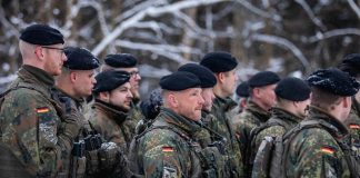 BROJNE ZEMLJE TOKOM NOĆI POSLALE VOJSKU NA GRENLAND! Evropljani zaobišli NATO i Trampa, propali pregovori u Vašingtonu: “Na putu smo!” BROJNE ZEMLJE TOKOM NOĆI POSLALE VOJSKU NA GRENLAND! Evropljani zaobišli NATO i Trampa, propali pregovori u Vašingtonu: “Na putu smo!” - featured image